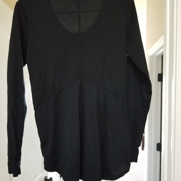 Mod-o-doc Black flowy long sleeved blouse. - Picture 2 of 7